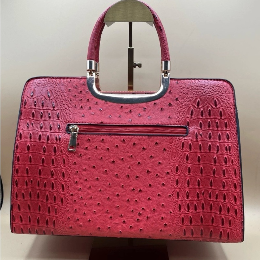 (new) Leather Ostrich/Crocodile Texture Bag